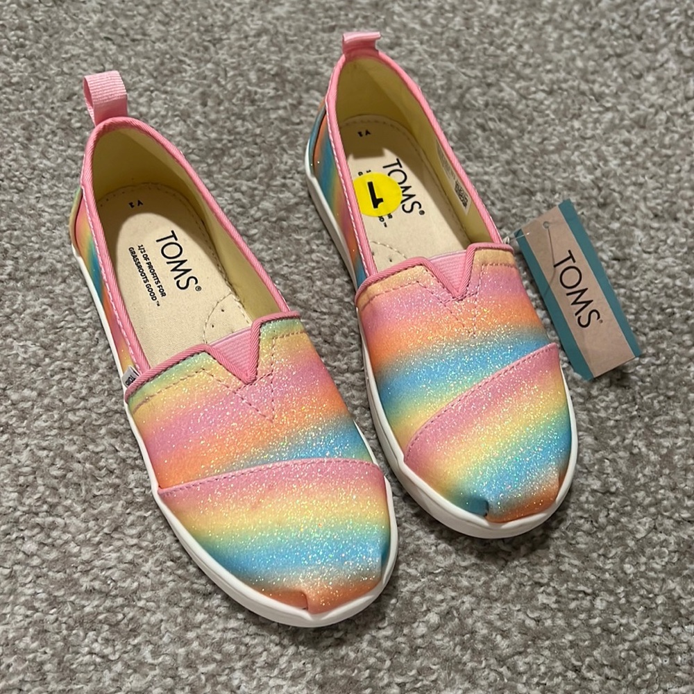 NWT TOMS Youth Alpargata Shoes